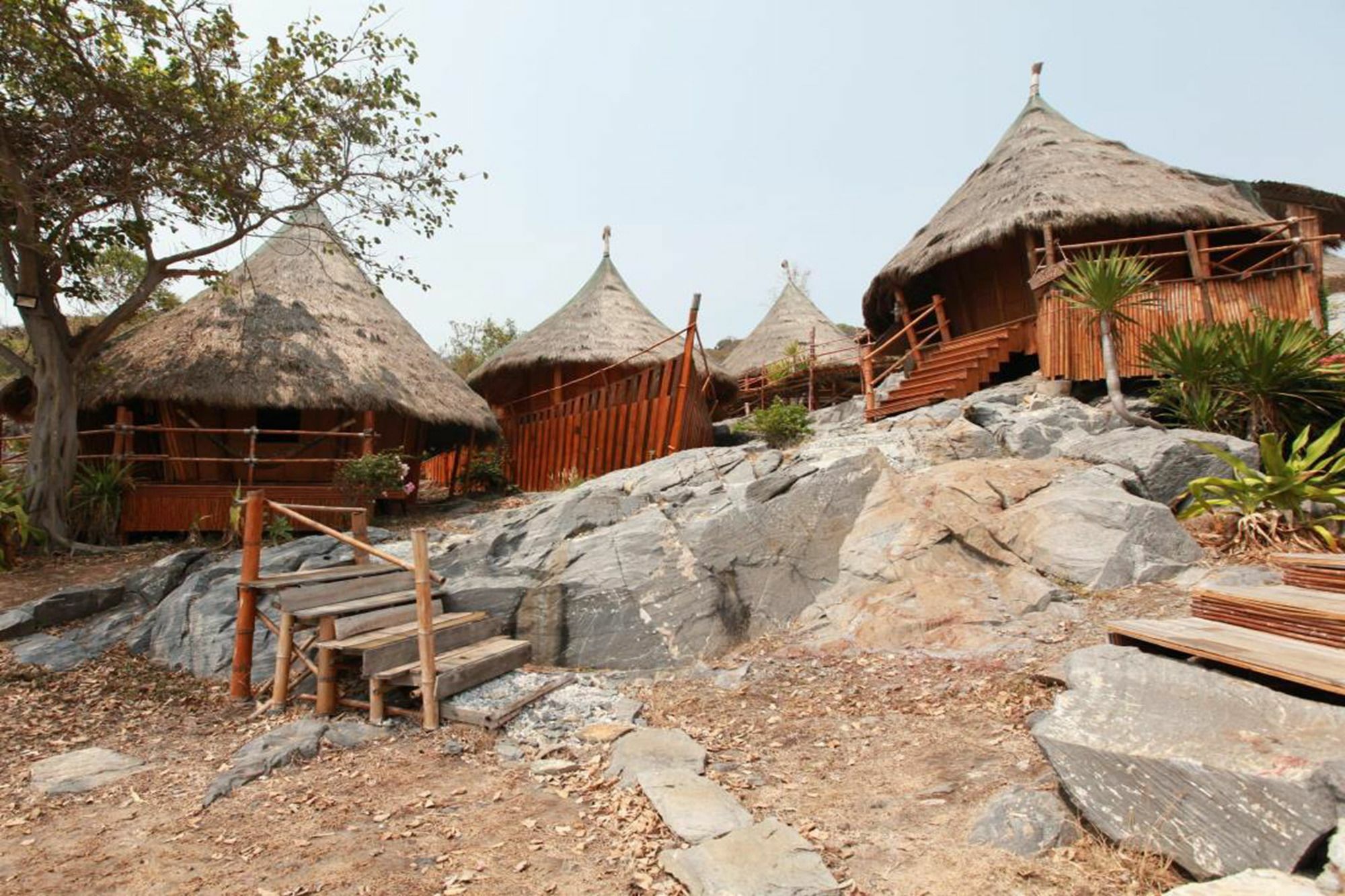 Paree Hut Resort Ko Si Chang Exterior foto