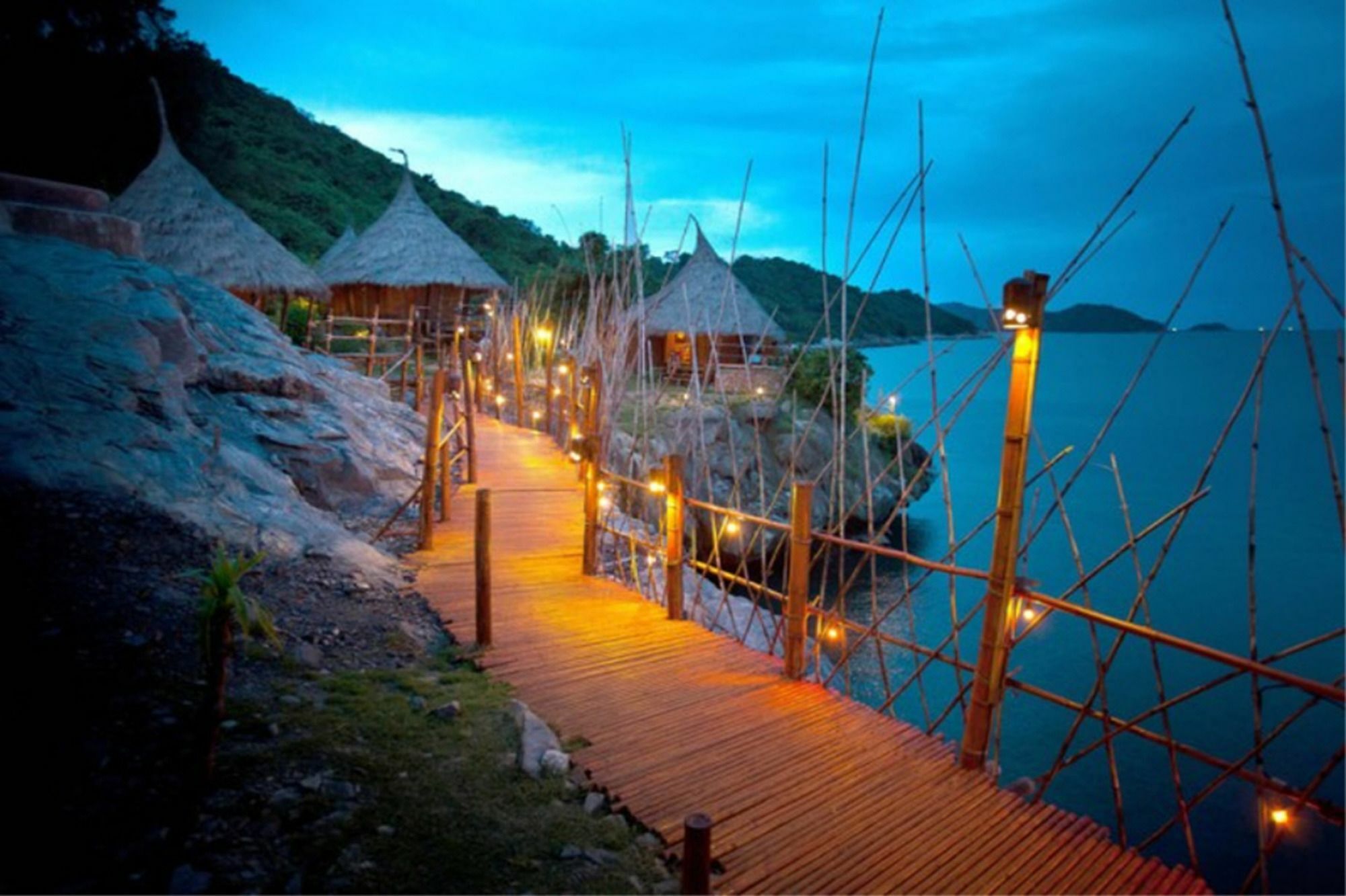 Paree Hut Resort Ko Si Chang Exterior foto