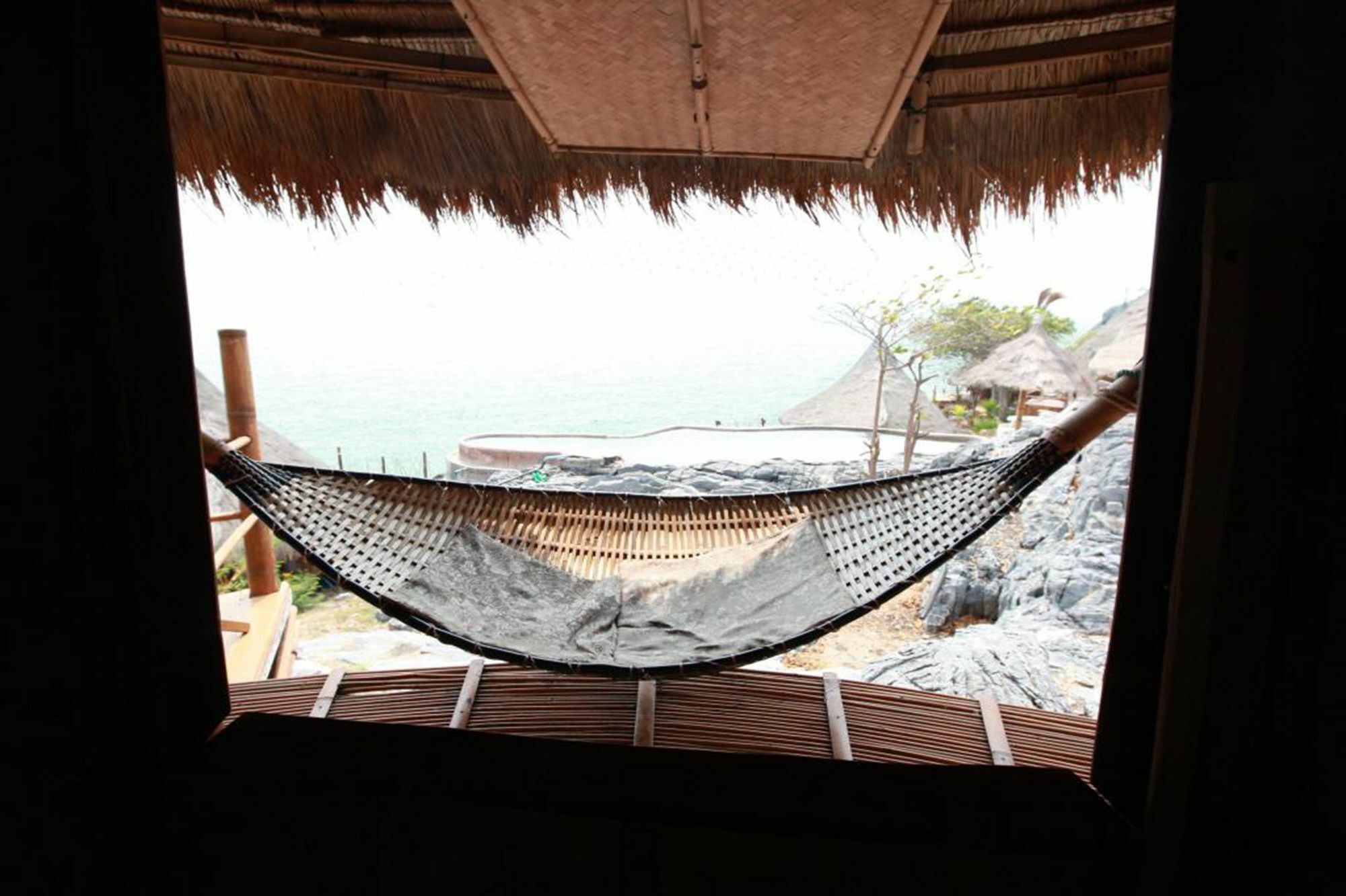 Paree Hut Resort Ko Si Chang Exterior foto